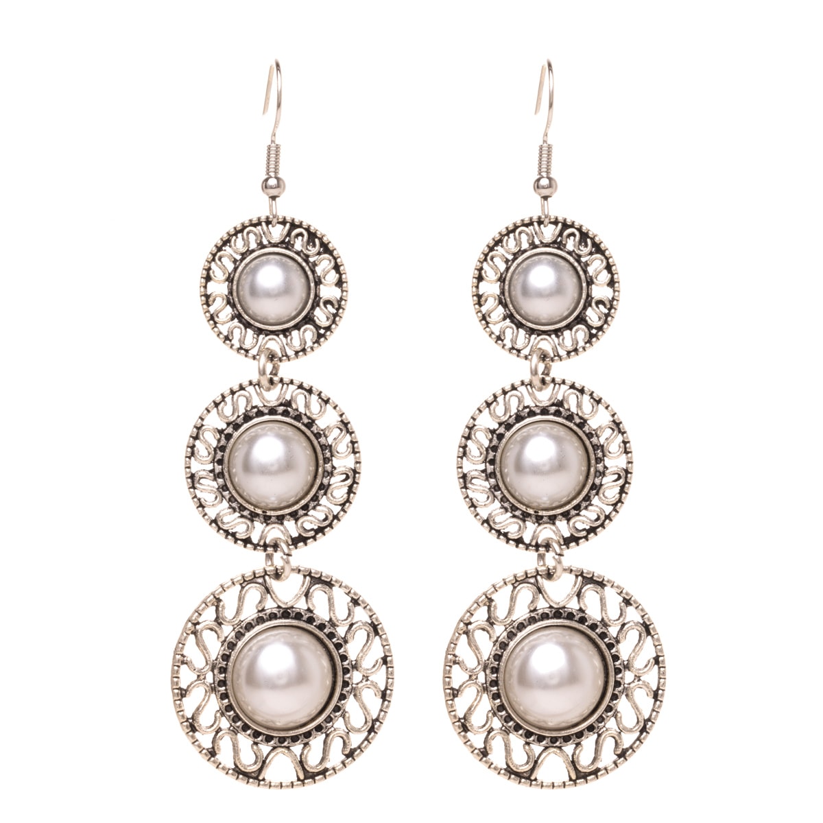Three pearl rings dangling earrings
