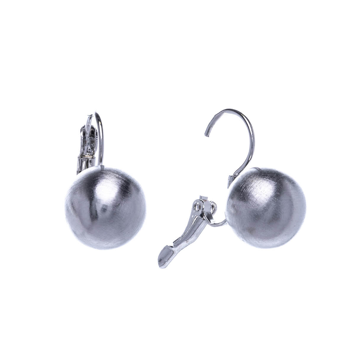 Dangling metal pearl earrings 12mm