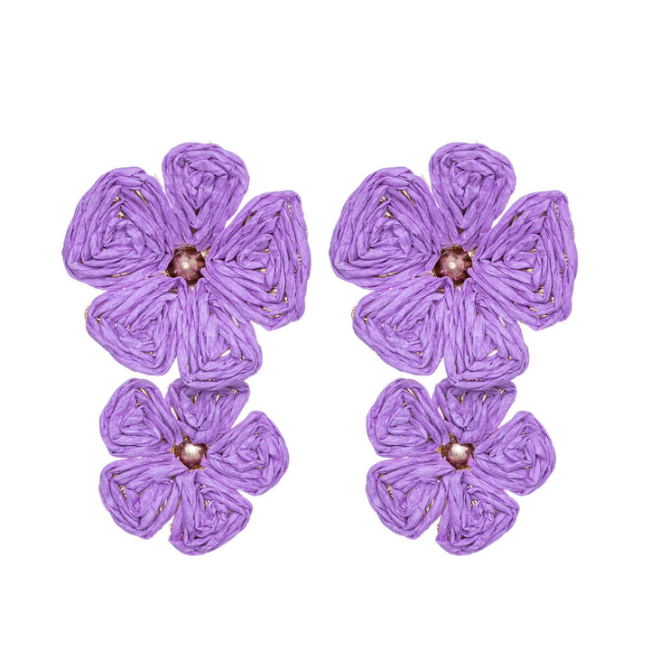 Flower earrings decorated with paper