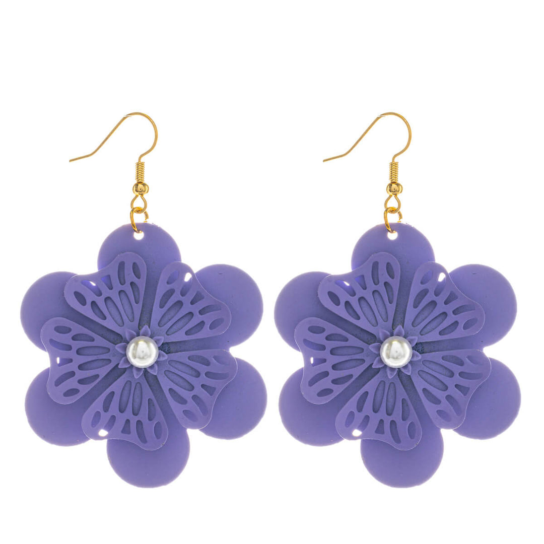 Hanging flower earrings with pearl