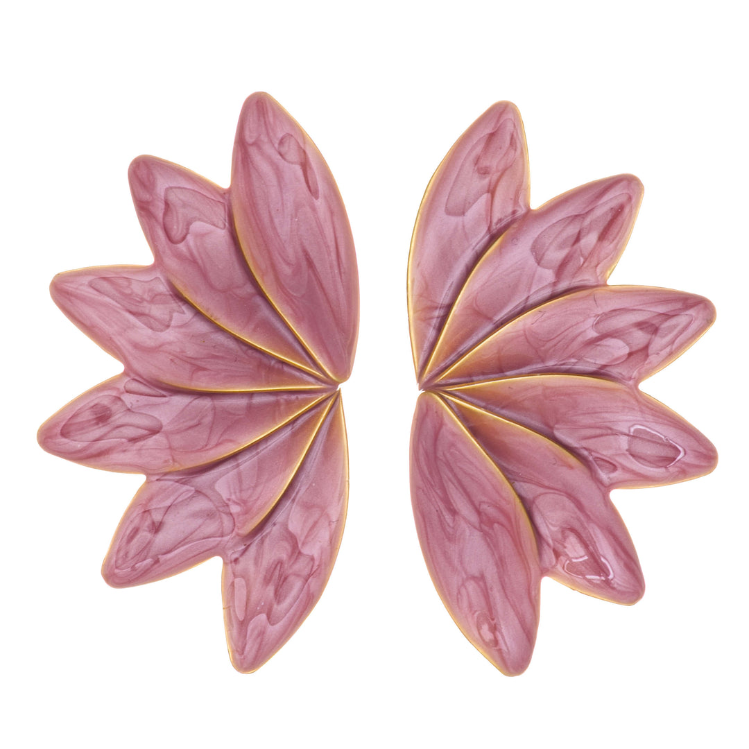 Colorful fan-shaped earrings – a striking design