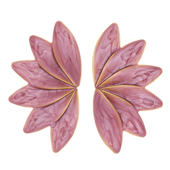 Colorful fan-shaped earrings – a striking design