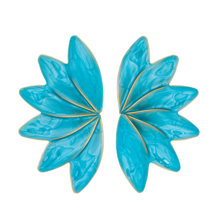 Colorful fan-shaped earrings – a striking design