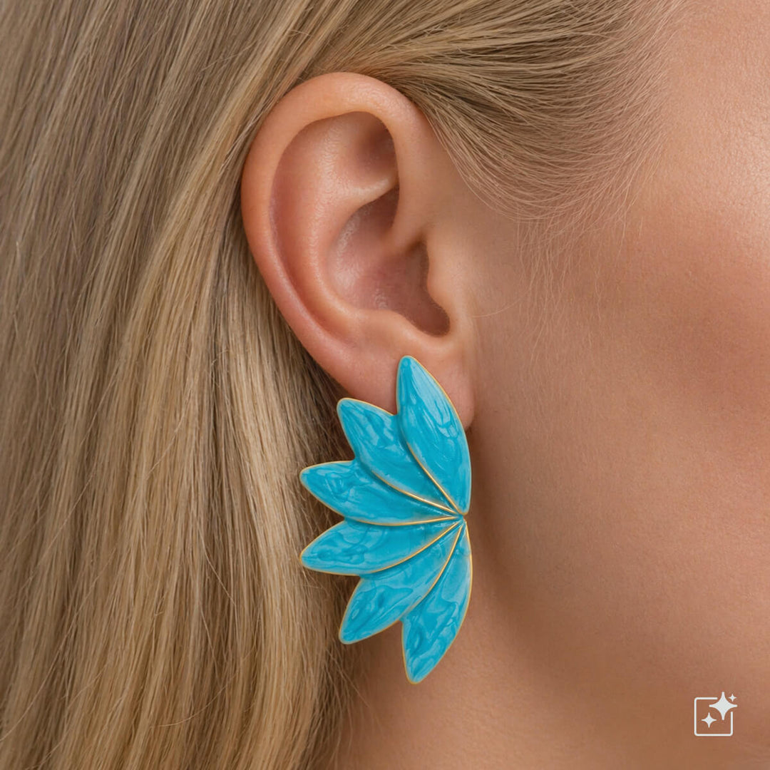 Colorful fan-shaped earrings – a striking design