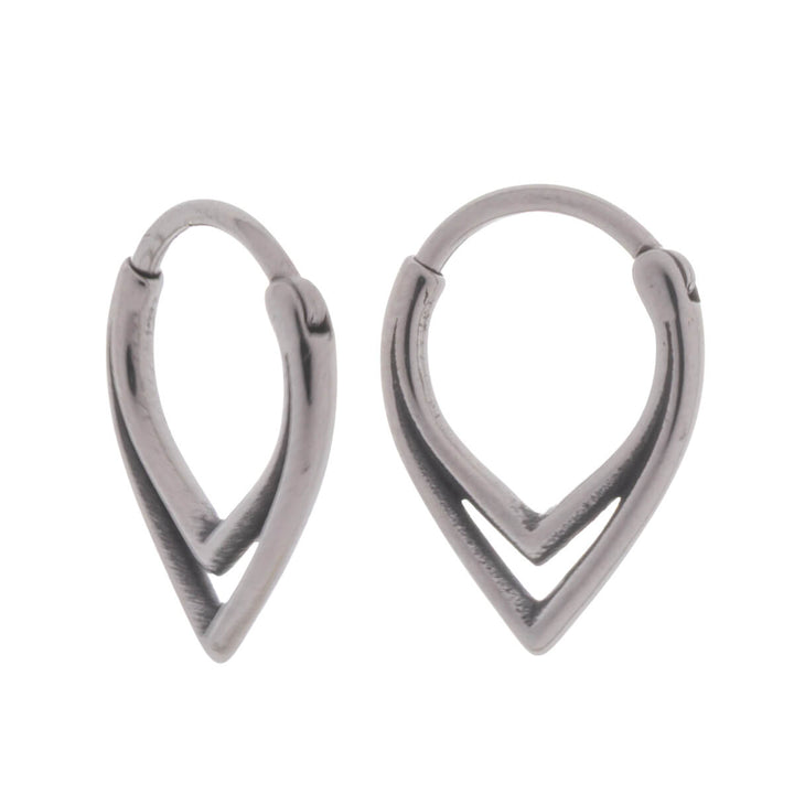 Men's V-shaped earring – surgical steel
