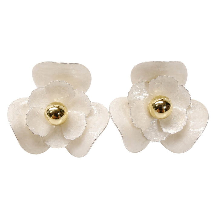 Stunning flower-clip earrings with a gold center