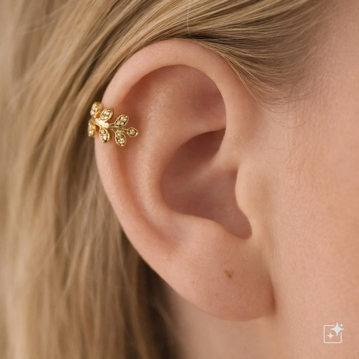 Oksa ear cuff with zirconia stones