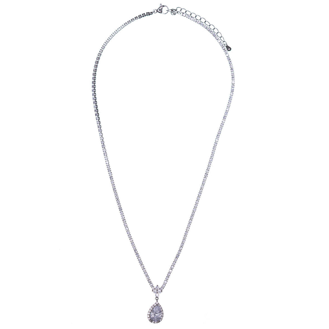 Teardrop-shaped zirconia necklace