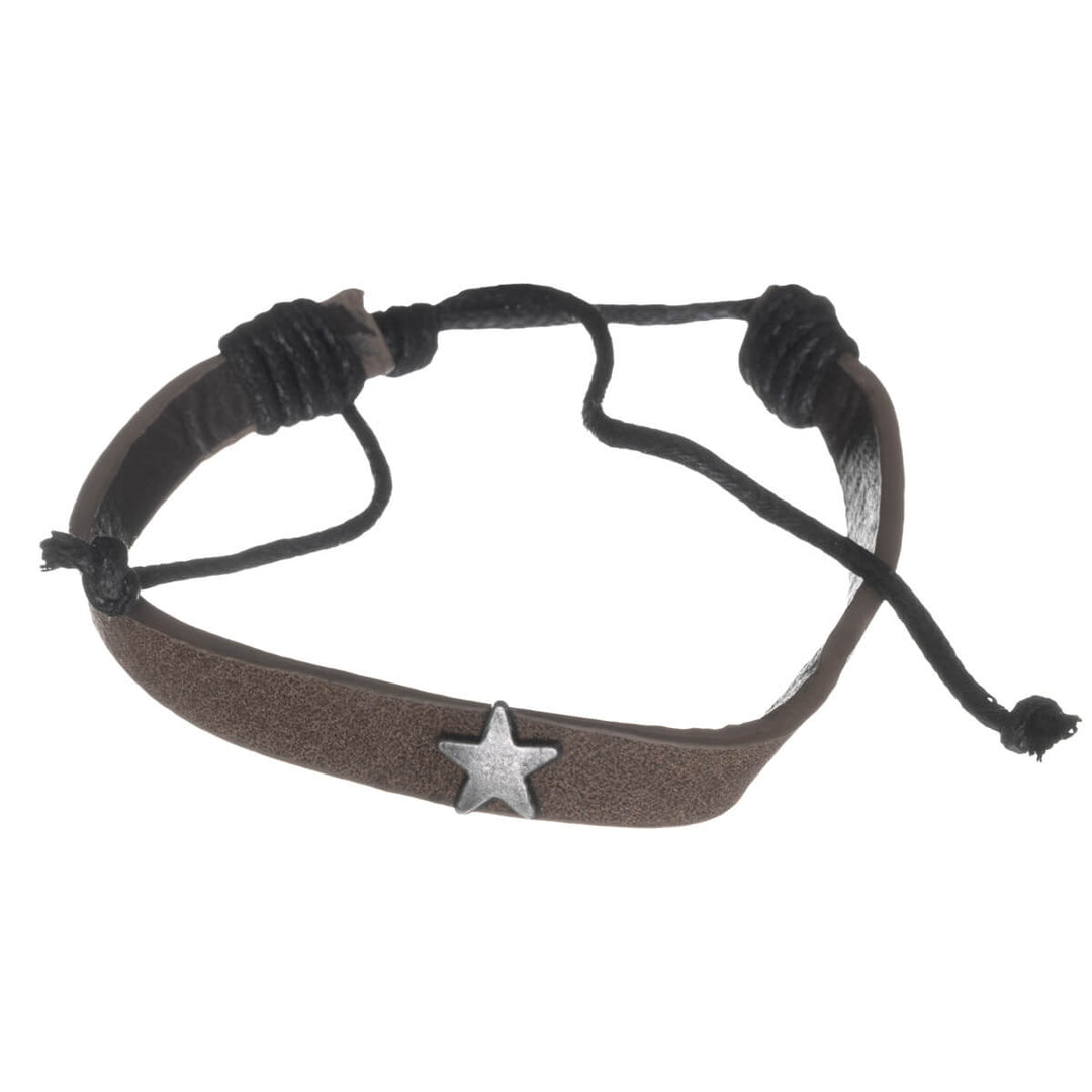 Adjustable bracelet with star charm