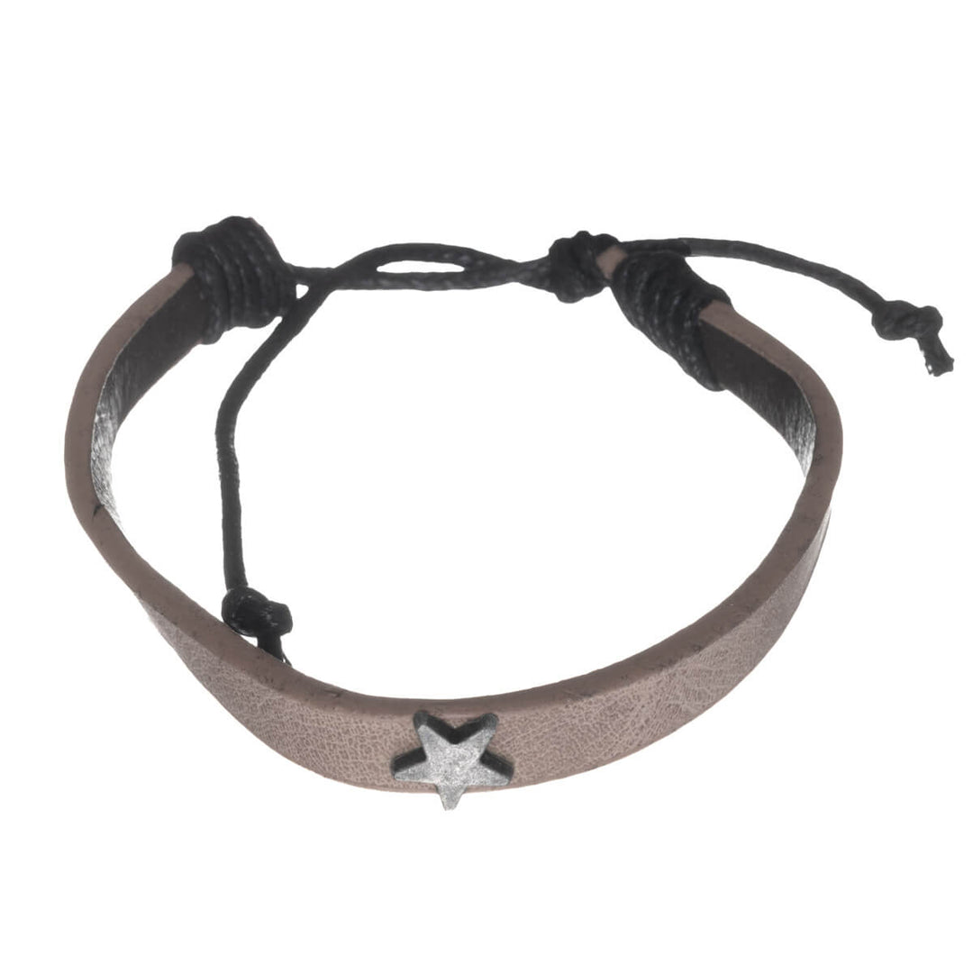 Adjustable bracelet with star charm