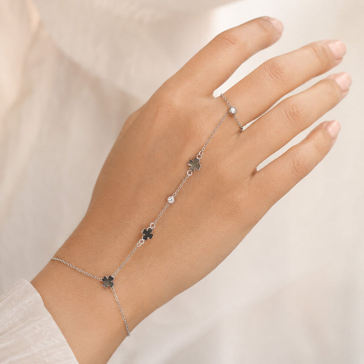 Bracelet with a ring featuring cubic zirconia and floral decorations – 316L surgical steel