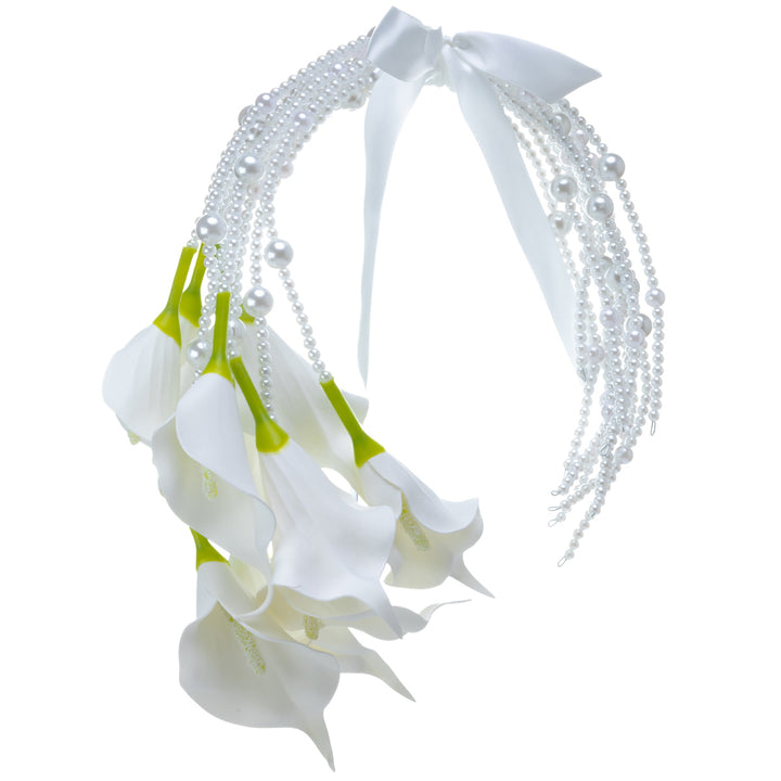 A bridal bouquet with a pearl arch – white artificial flowers