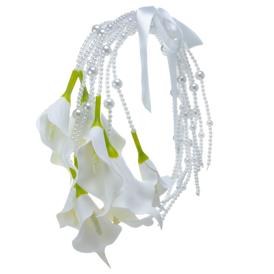 A bridal bouquet with a pearl arch – white artificial flowers
