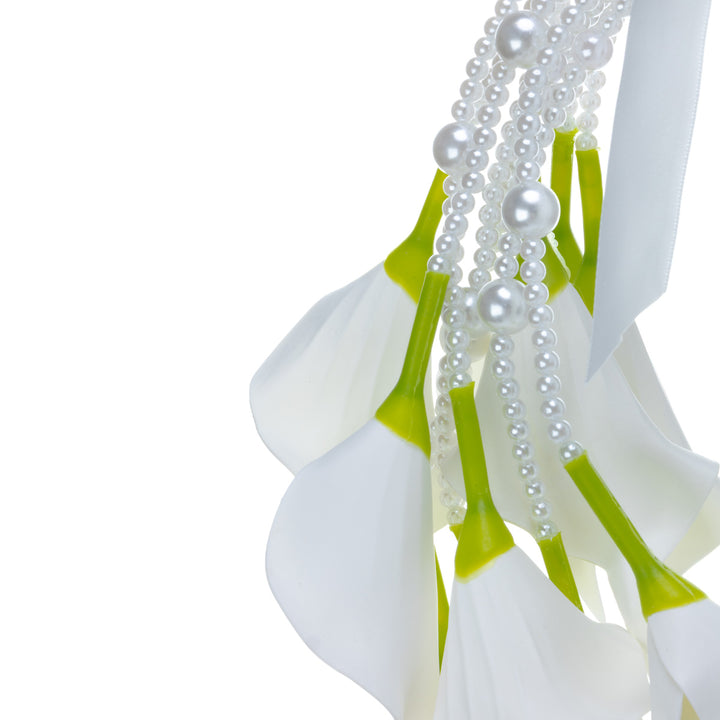 A bridal bouquet with a pearl arch – white artificial flowers