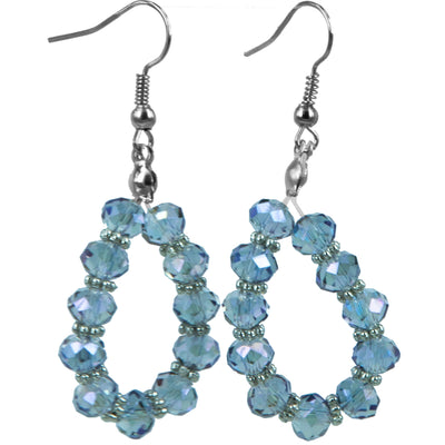 A hanging pearl earrings