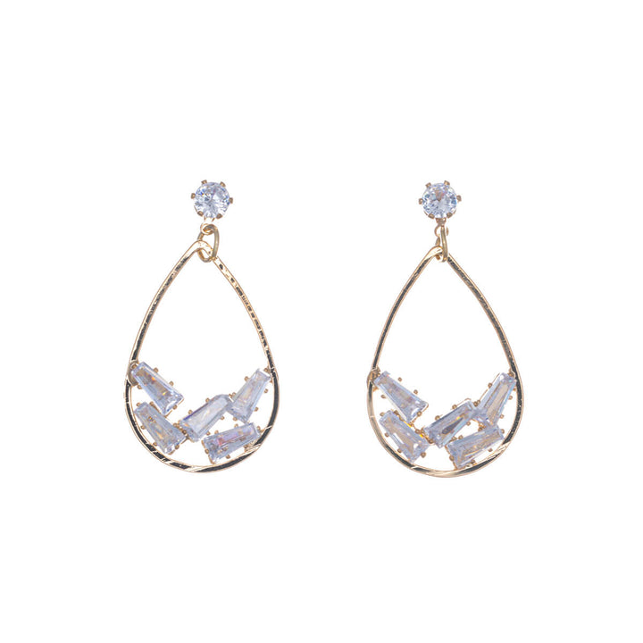 Hanging drop earring with zirconia stones