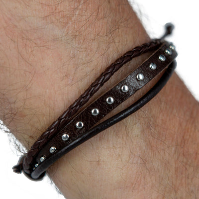 Adjustable rivet bracelet