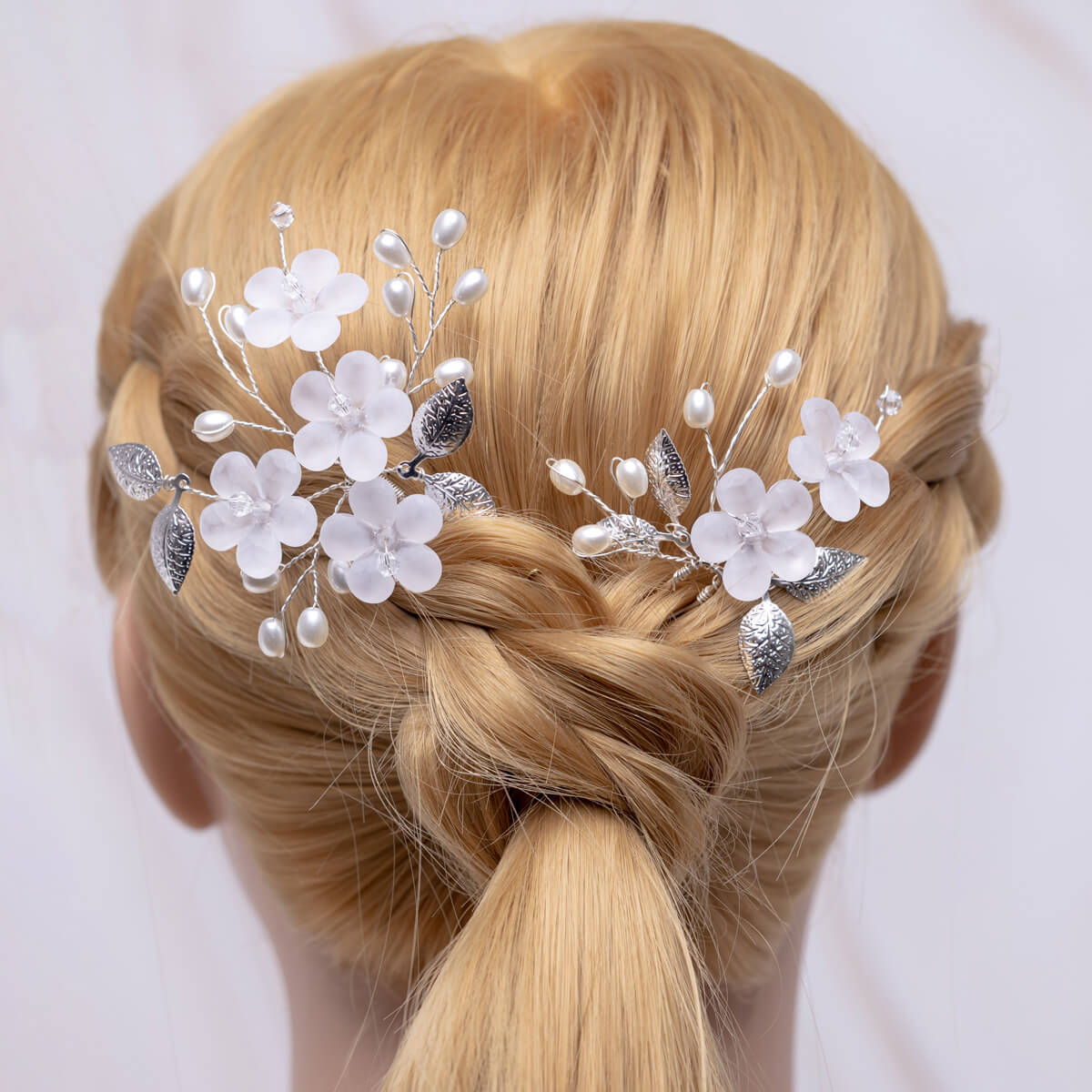 Graceful hairband with flowers and leaves pearl spiritless 1pc